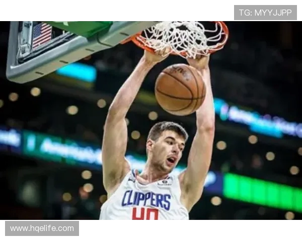 主动破局！杨瀚森顺下造祖巴茨犯规，两罚全中显强硬